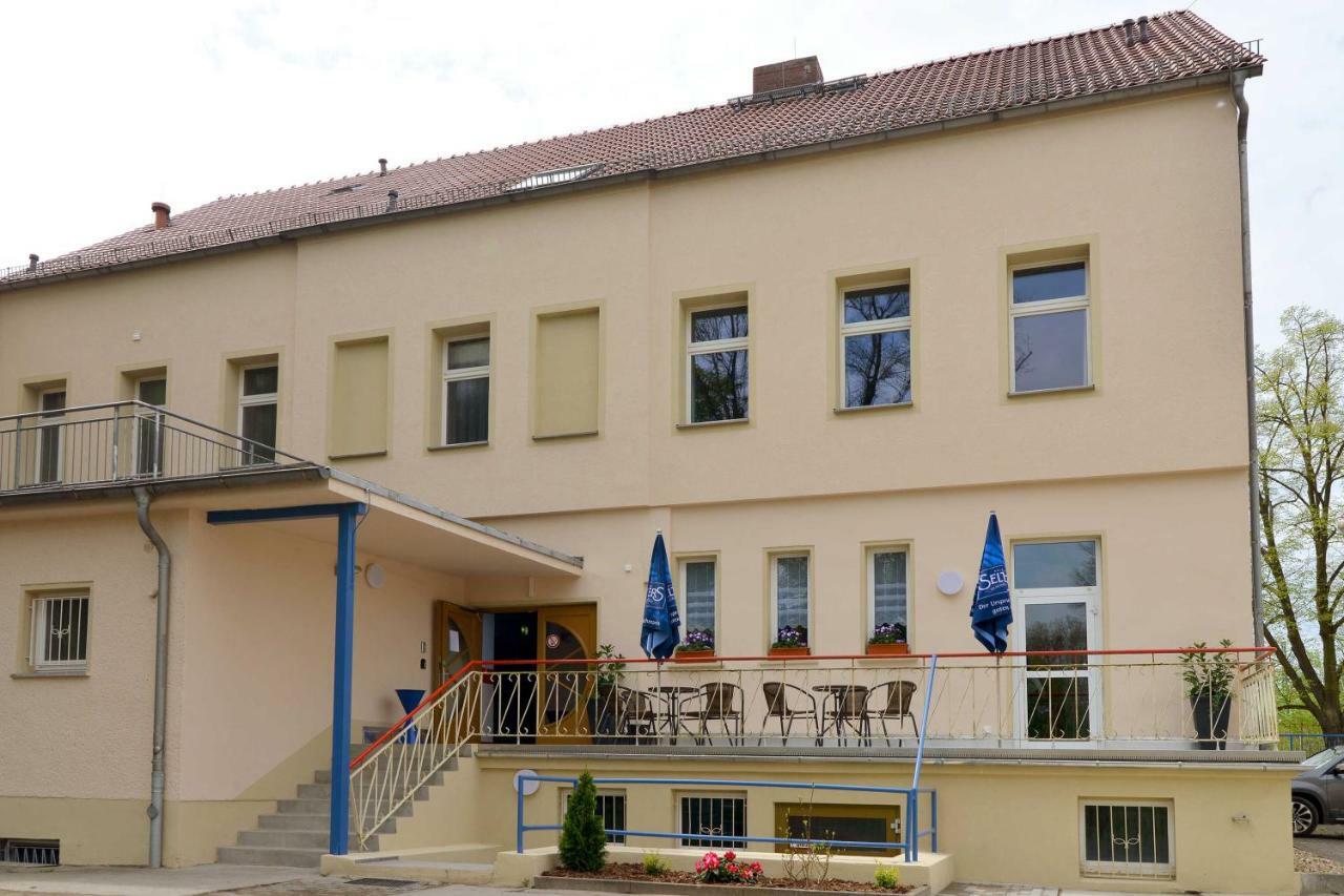 Hostel In Guben Esterno foto